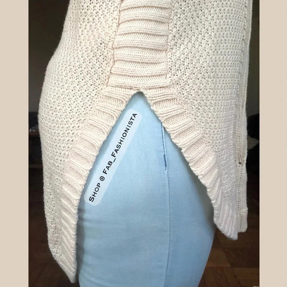 Knit Oversized Sweater Express size Small - Picture 12 of 17